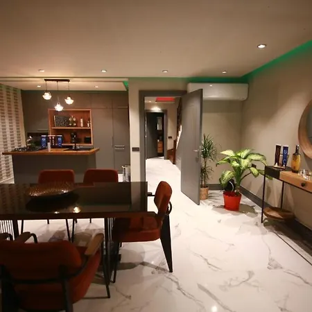 Villa De Papel
